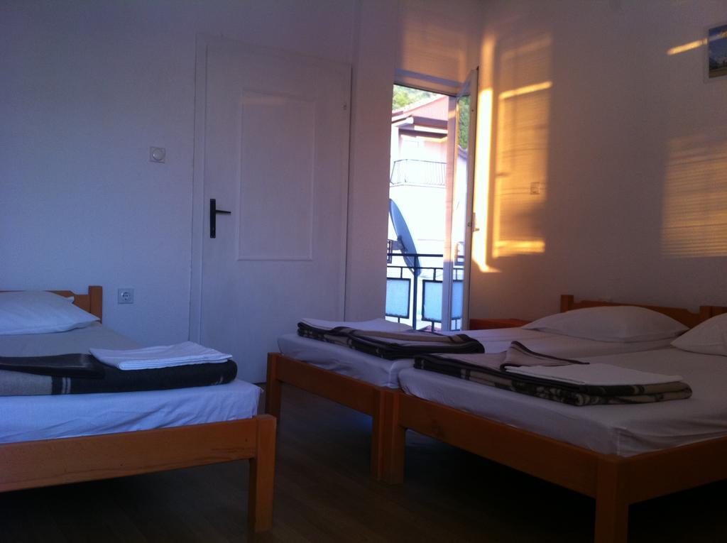 Guest House Lokoski Peštani Cameră foto
