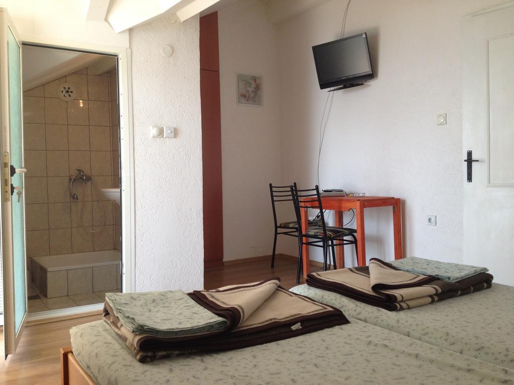Guest House Lokoski Peštani Cameră foto