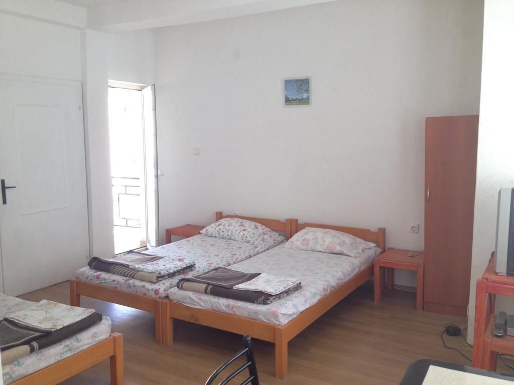 Guest House Lokoski Peštani Cameră foto