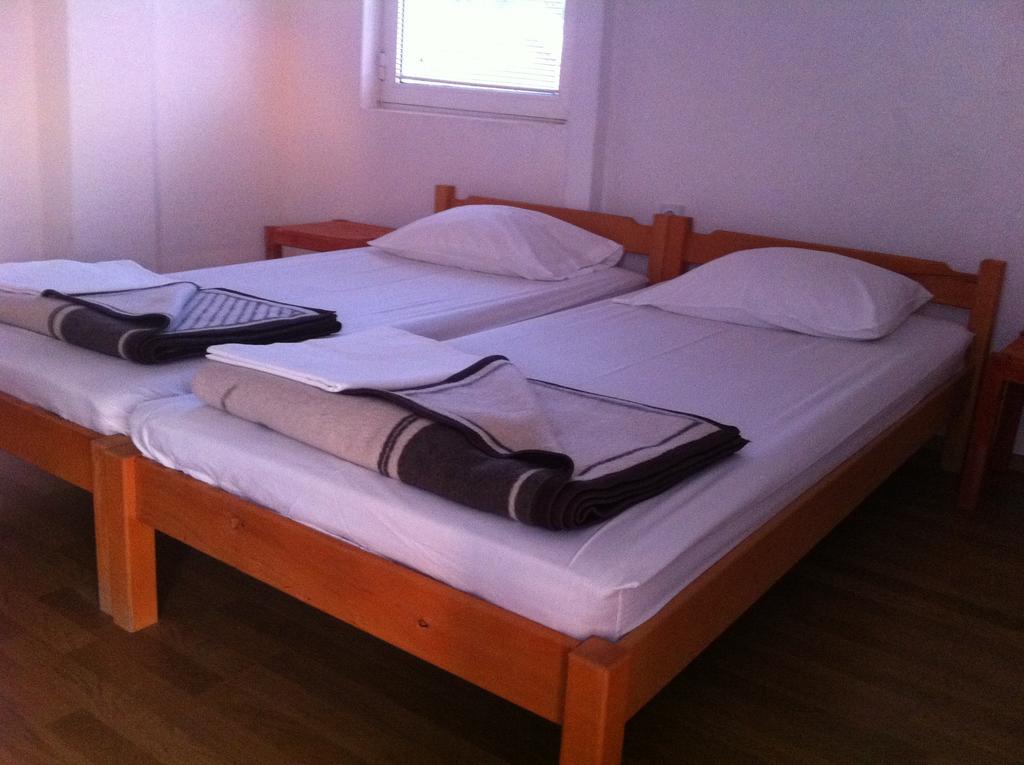 Guest House Lokoski Peštani Cameră foto