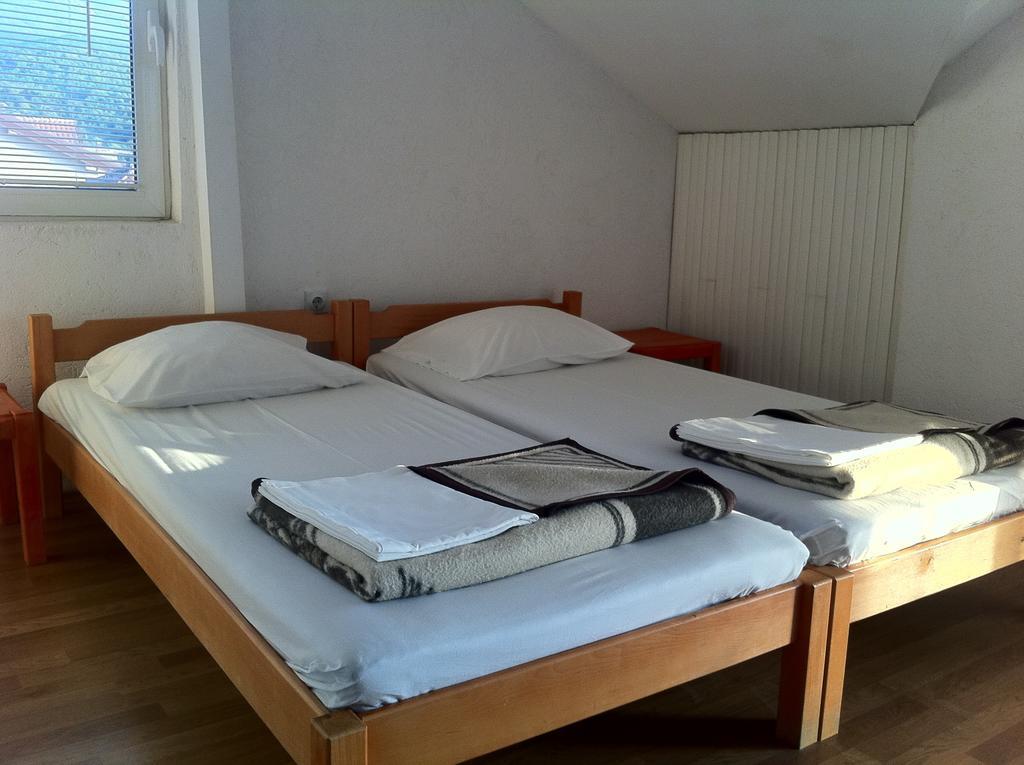 Guest House Lokoski Peštani Cameră foto